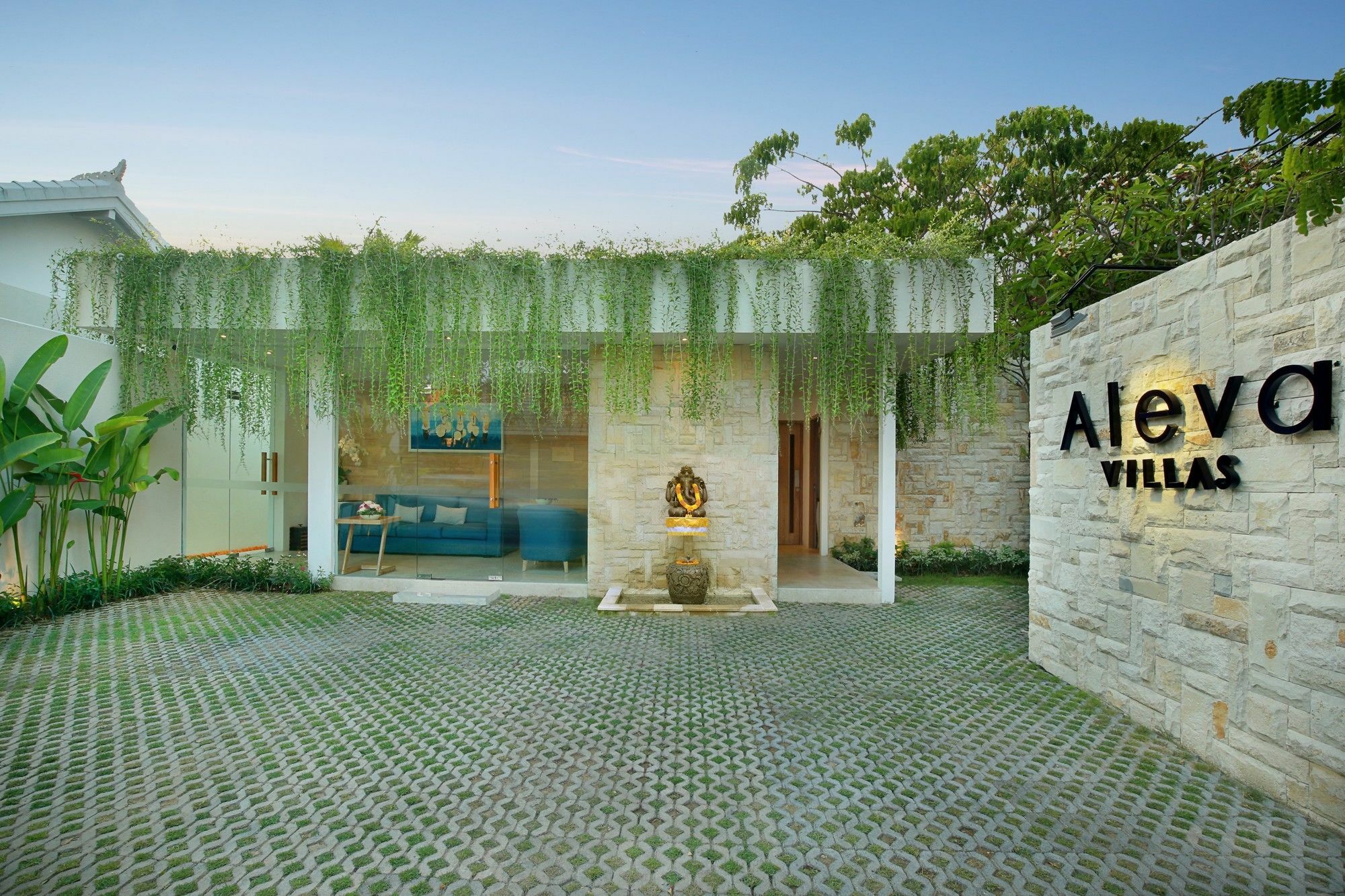 Aleva Villa Seminyak By Ini Vie Hospitality Ngoại thất bức ảnh
